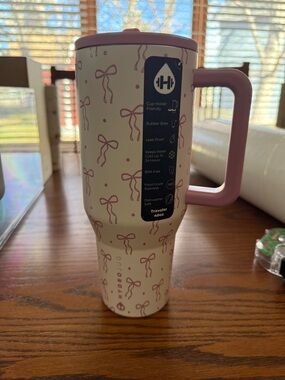 HydroJug 40oz Pretty Please Traveler BNWT